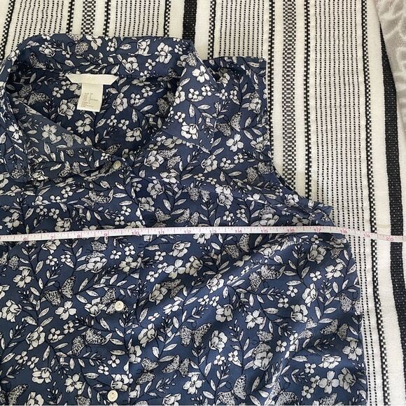 H&M Floral Sleeveless Button Down Shirt sz 2 Slate Blue Relaxed Oversized Blouse - Picture 8 of 11